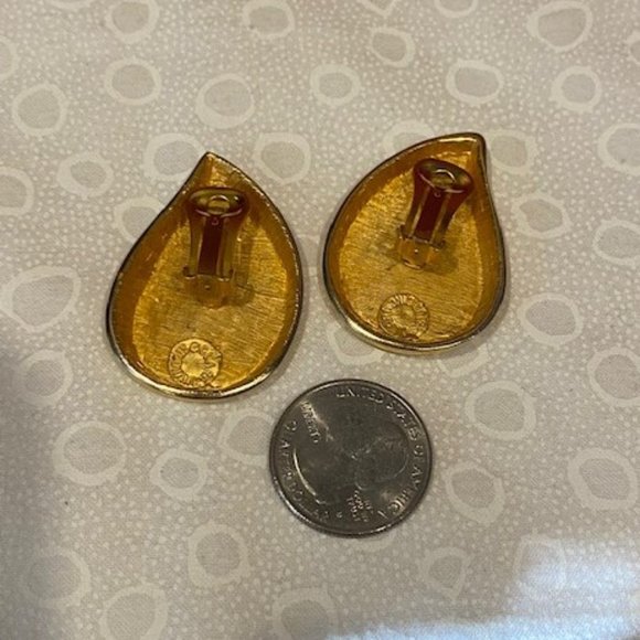 VTG Clara Studio Gold Teardrop Couture EARRING - Picture 9 of 9